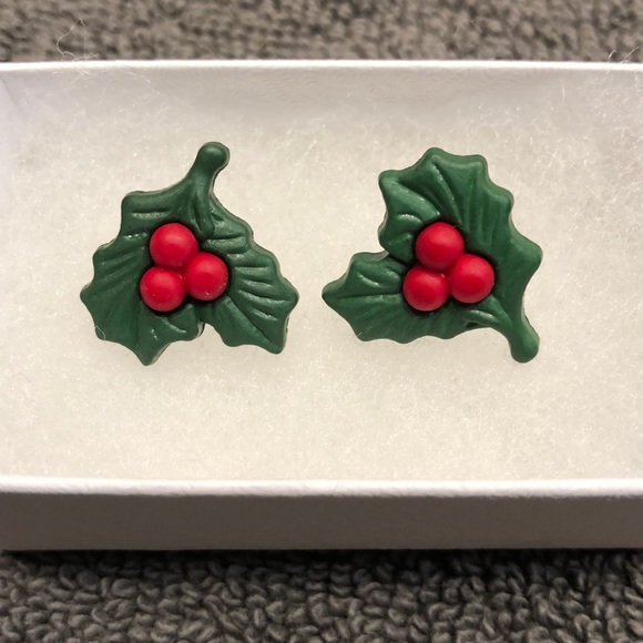 Earrings - Picture 1 of 2